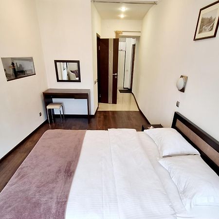 Apartment Mitskevycha Square 5 ลวีฟ ภายนอก รูปภาพ