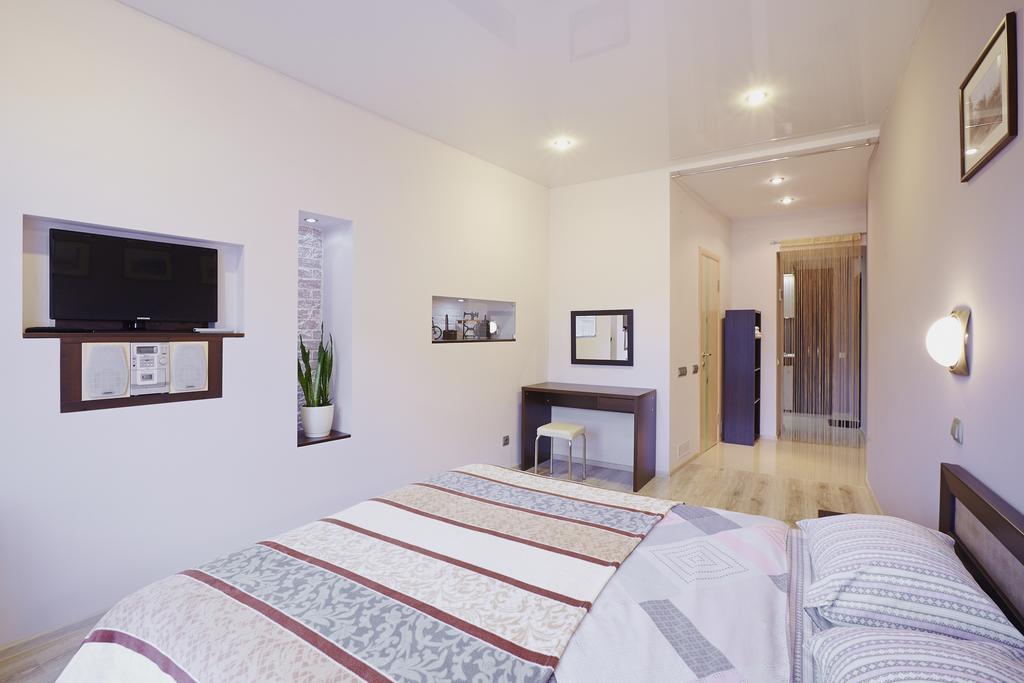 Apartment Mitskevycha Square 5 ลวีฟ ภายนอก รูปภาพ
